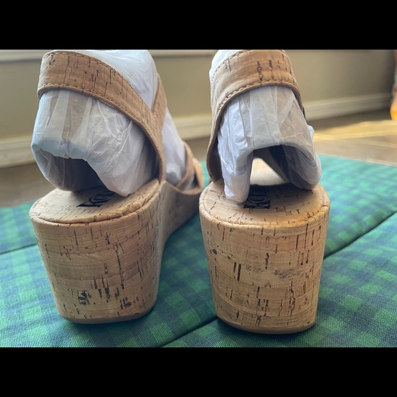 KORKS, Sandal, Size 10, $30 Brand New in Box. Never worn. - Picture 4 of 9